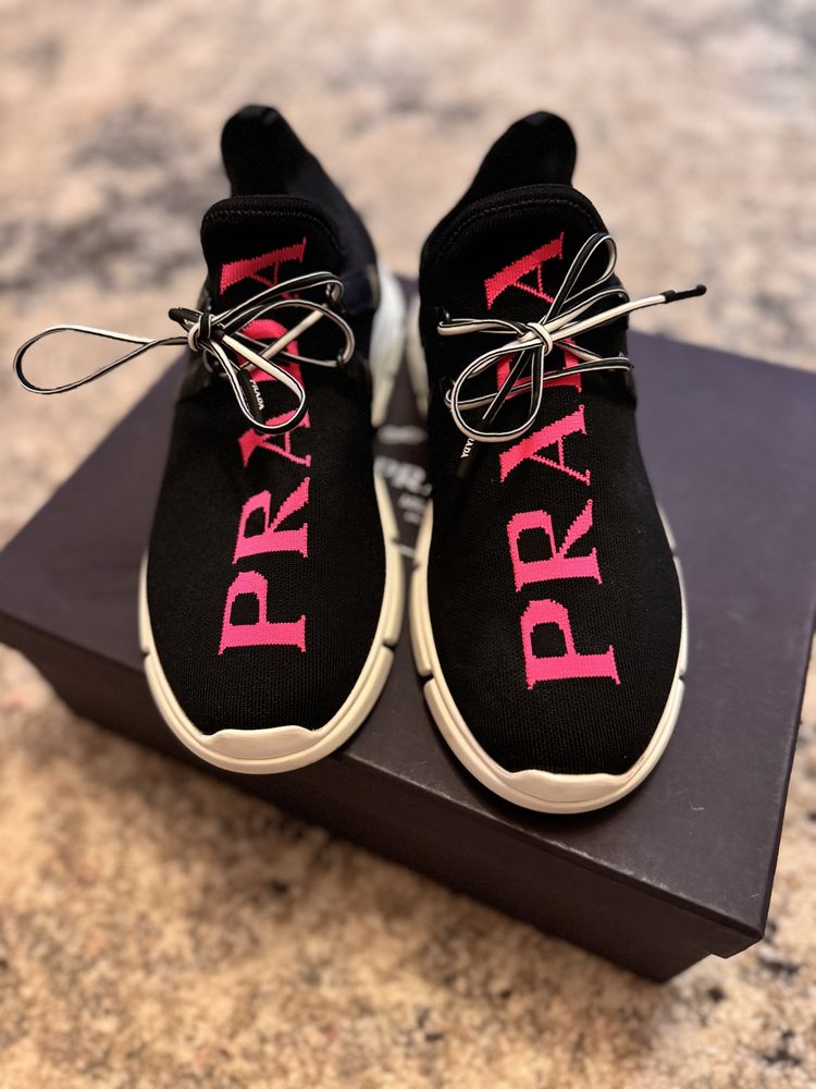 Prada кросівки оригінал