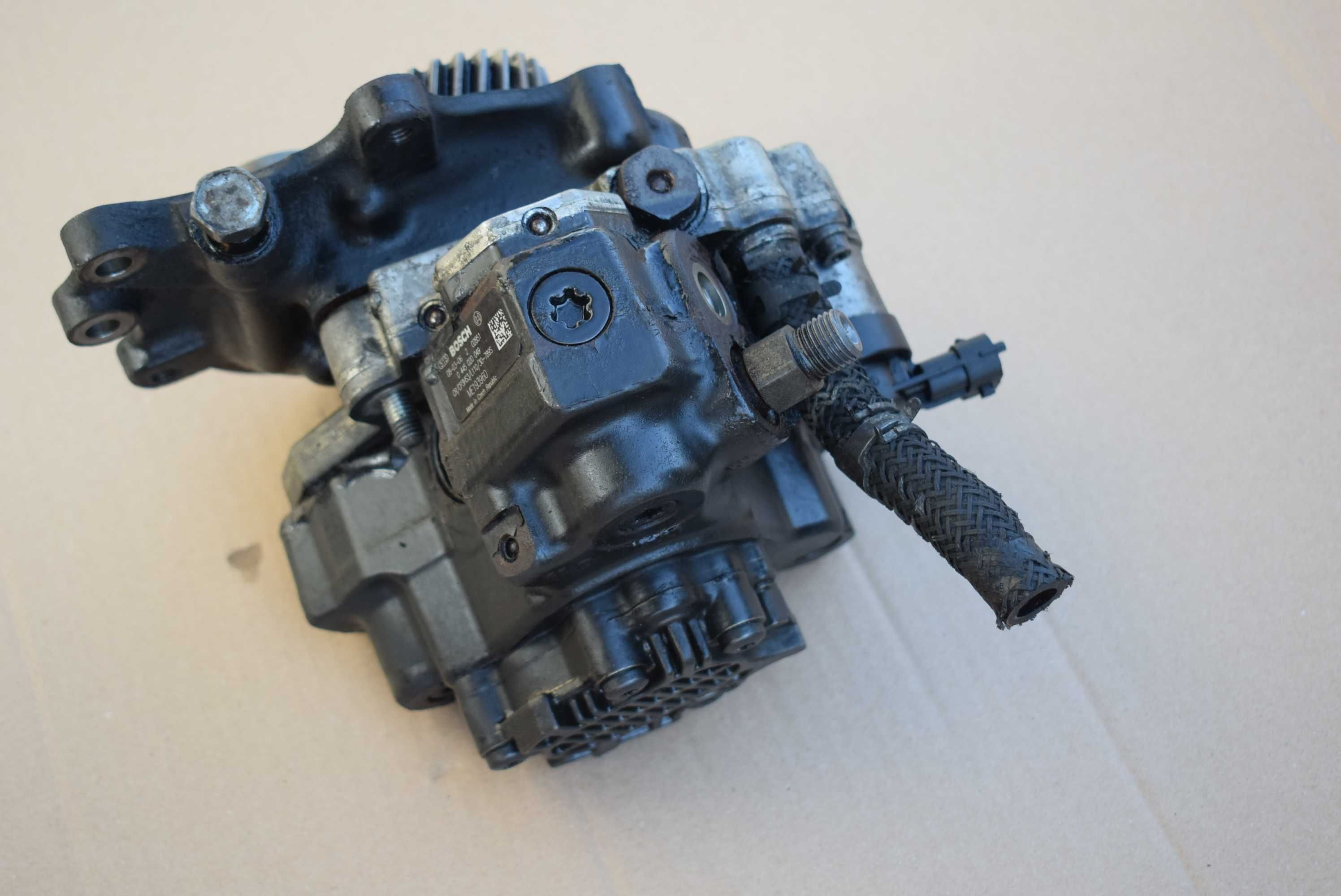 Pompa wtryskowa mitsubishi canter fuso 3.0  09r.0445.020049