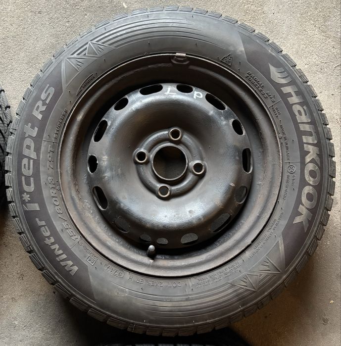 Opony zimowe wraz z felgami 155/80 R13 x 4szt