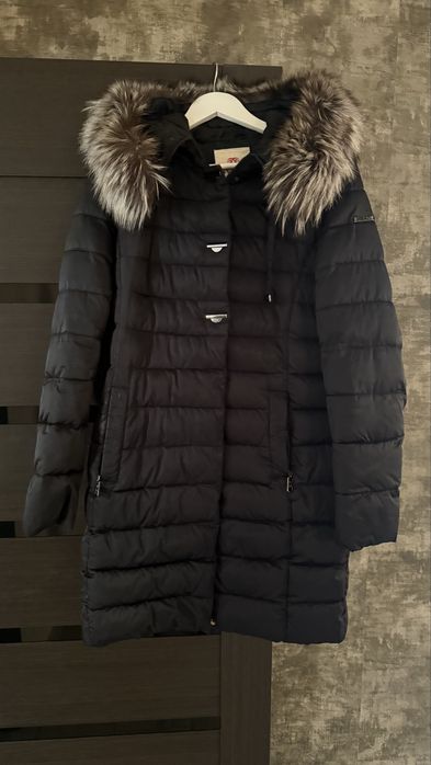 Зимове пальто, пуховик