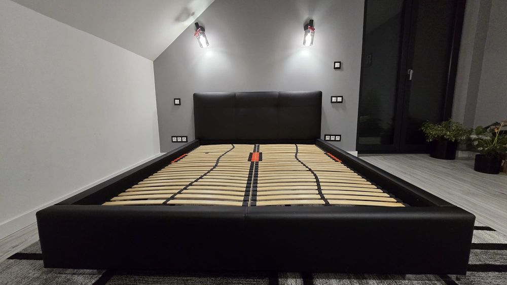 Łóżko tapicerowane EkoSkóra 160x200 stan idealny