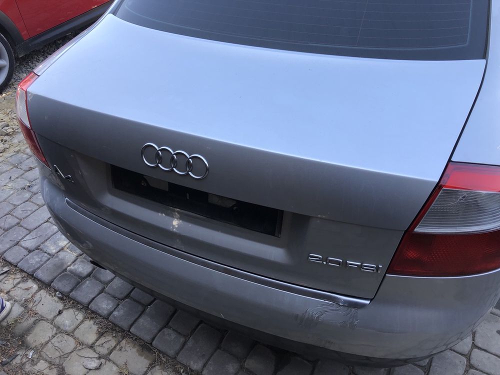 Klapa tyl tylna audi a4 b6 LY7W bagaznika