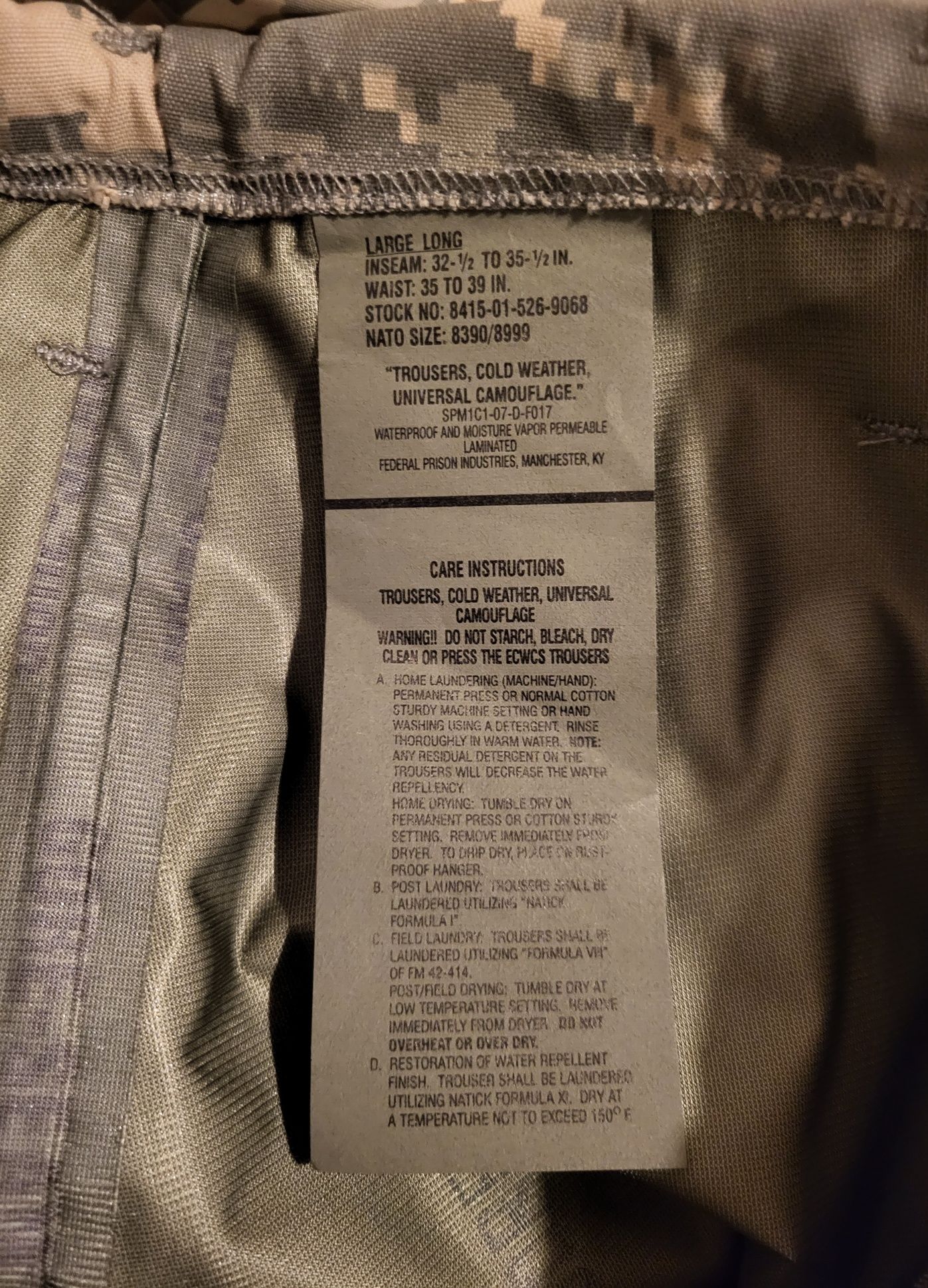 Kurtka i spodnie w kamuflażu UCP + bluza polarowa