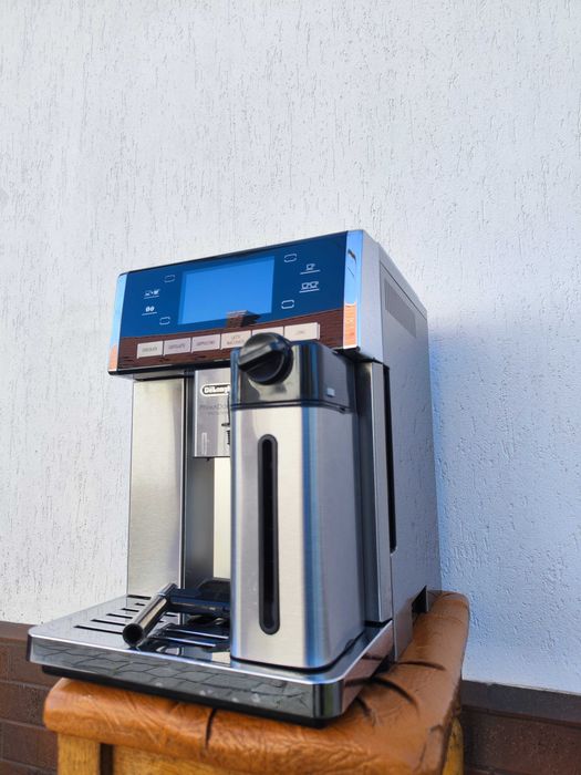 Кавомашина кофемашина Delonghi Primadonna Exсlusive ESAM 6900
