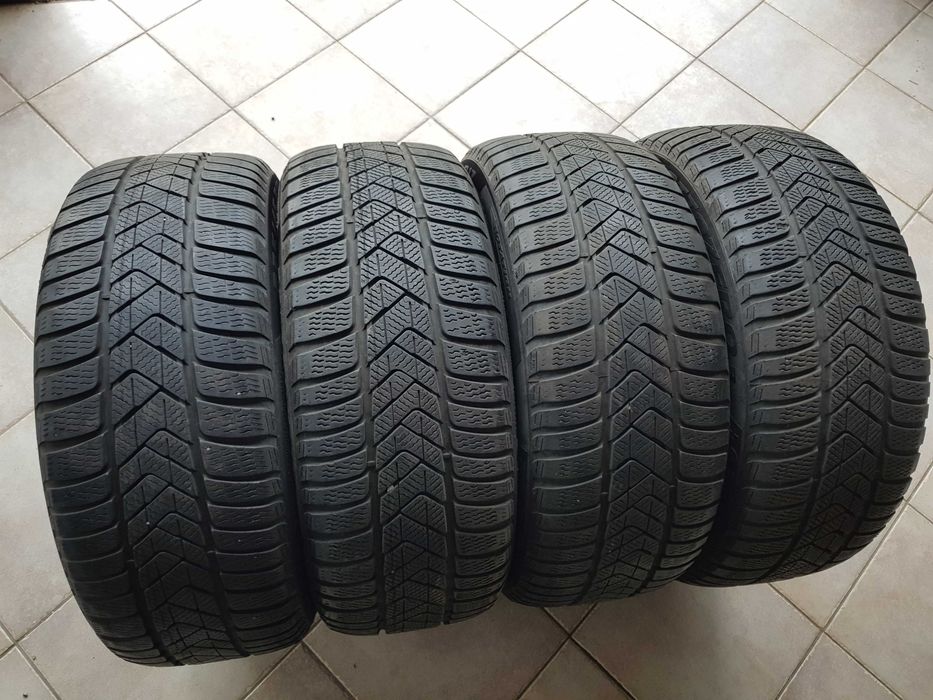 Opony zimowe Pirelli 225/45/17 R17 5,5-6mm 2018 komplet RUN FLAT BMW
