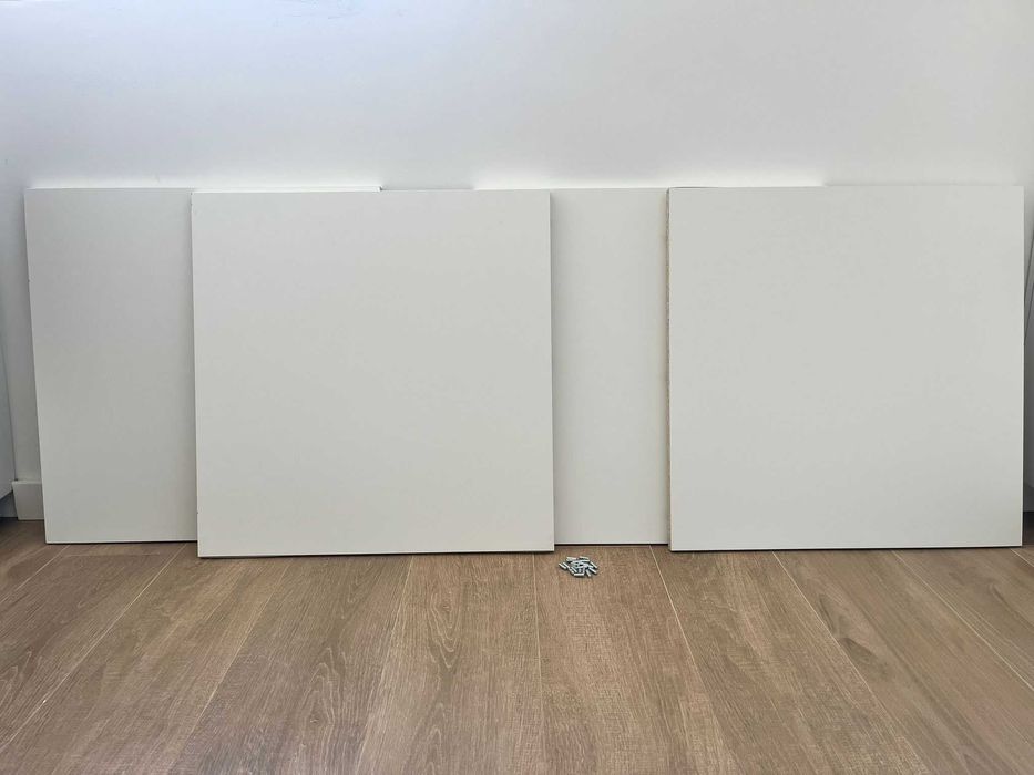 IKEA - Prateleiras Utrasta