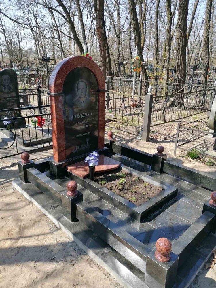 Памʼятники з граніту від виробника