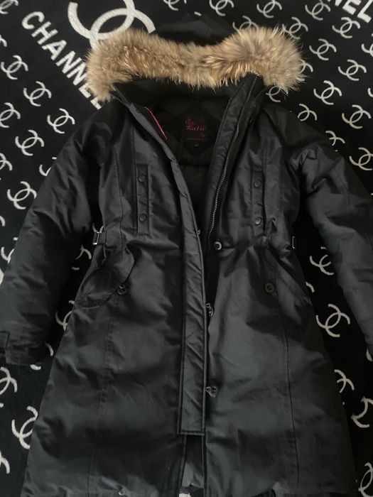 Пуховик женский с натуральным мехом