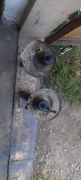 Амортизатор стійка Пежо 3008 5008