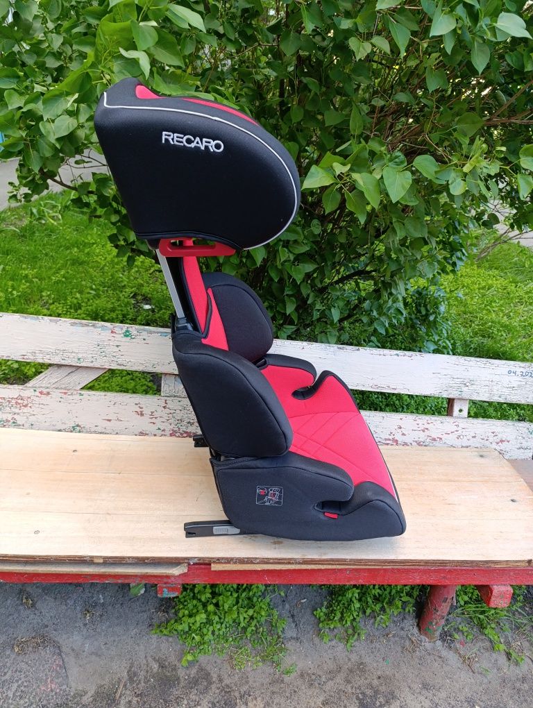 Автокрісло Recaro Milano  + система кріплення Isofix