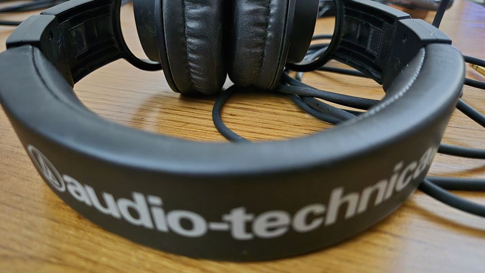 Headphones Audio-Technica ATH-M20x