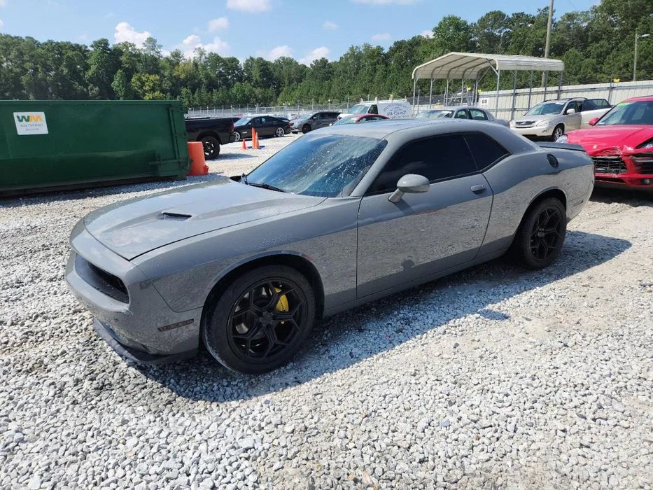 Dodge Challenger Skóra, nagłośnienie, duży ekran