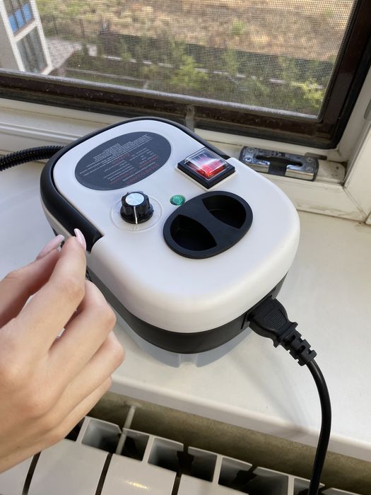 Пароочисник-відпарювач 7 насадок 2500W для прибирання меблів кухні