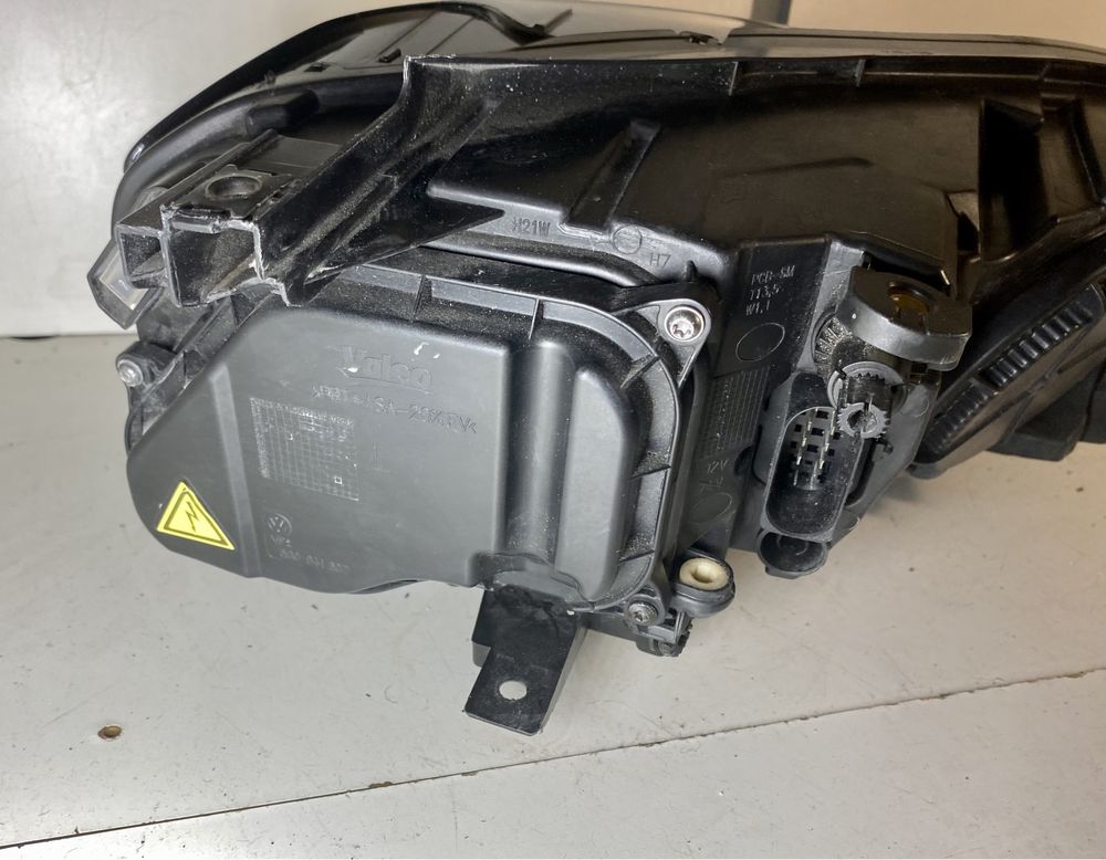 Фара левая Volkswagen GTI 2015-2017 5GM941751A xenon usa