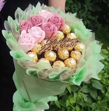 Bukiet Ferrero Rocher róże mydlane. Prezent na Urodziny, Imeniny, Ślub
