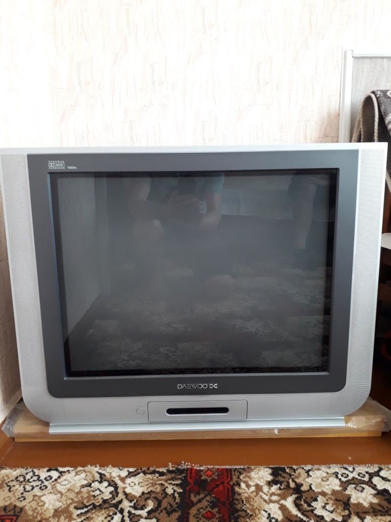 Телевизор DAEWOO 29".