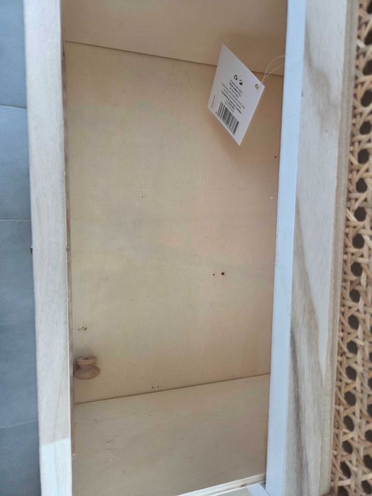 Cómoda/Mesa de cabeceira madeira