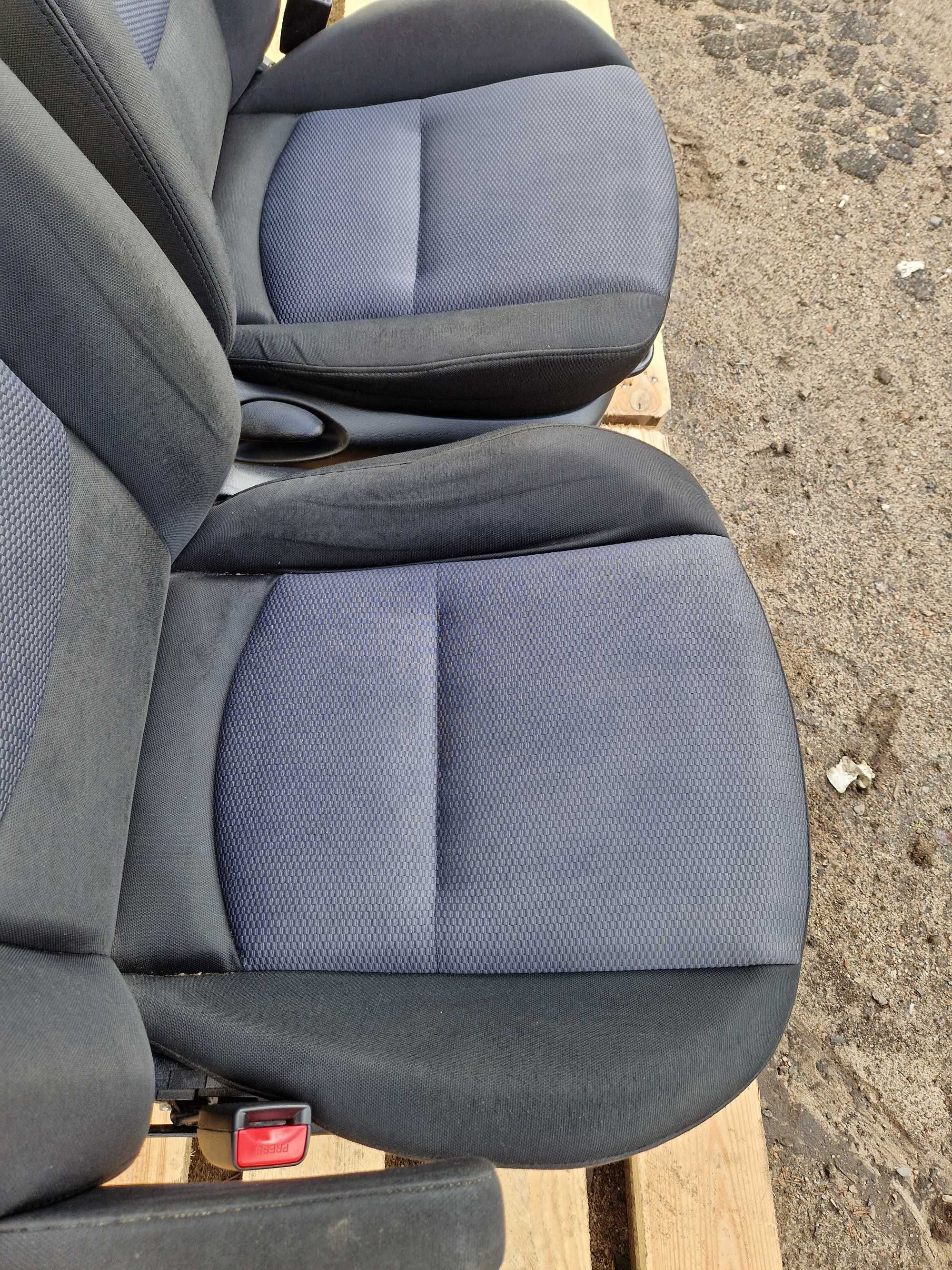 Przednie Przód Fotele Fotel Wnętrze Mazda 5 CR 05-10r Europa