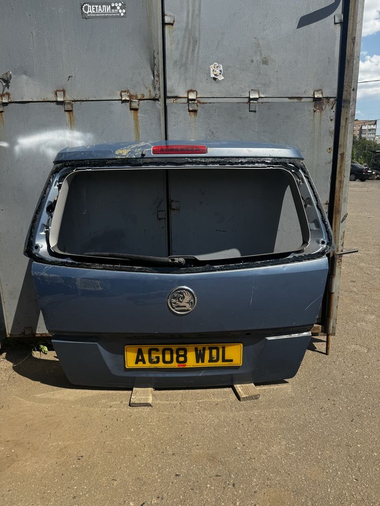 Ляда крышка багажника Opel Zafira B