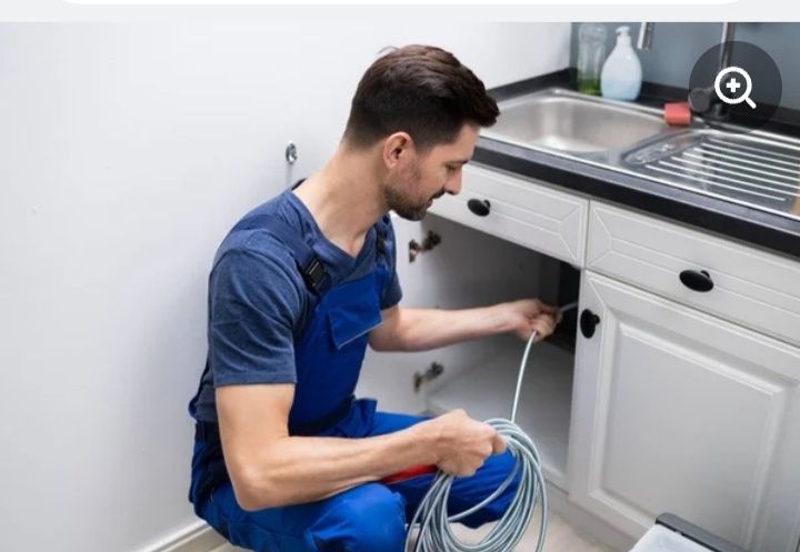 Сантехник. Чистка канализации прфессиональным оборудованием