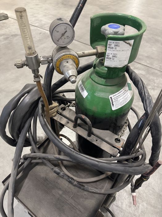 Máquina de soldar TIG Unisolda TigM 150+ com botija, carrinho e tocha