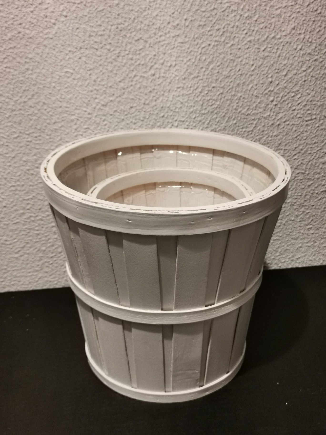 Lote 2 vasos decorativos em madeira (ikea)