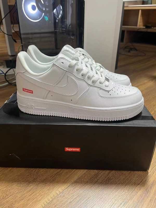 Nike Air Force 1 Low Supreme White