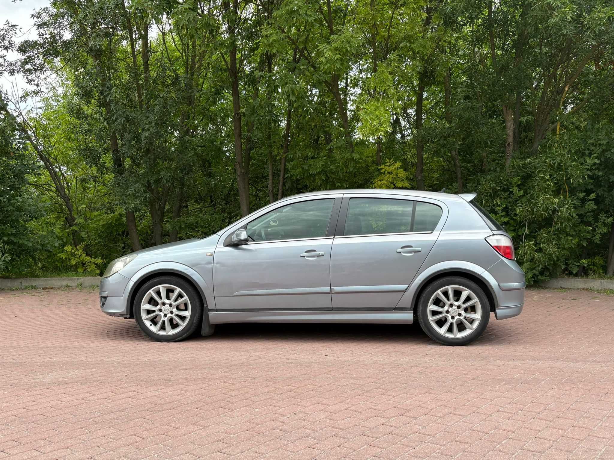 Opel Astra 1.9 CDTI 150kM