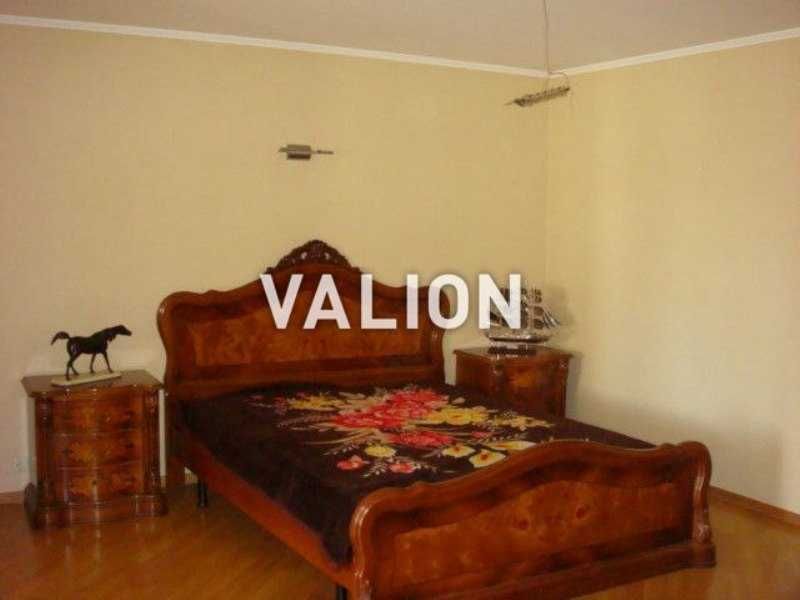 Продаж без% 4к квартири Богдана Хмельницького 62Б Шевченківський р-н