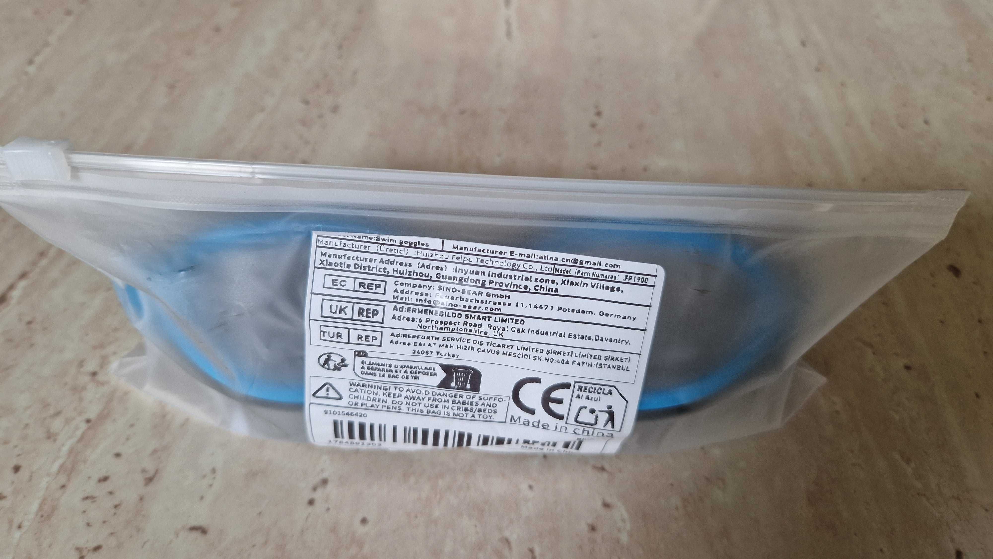 Nowe okulary do pływania