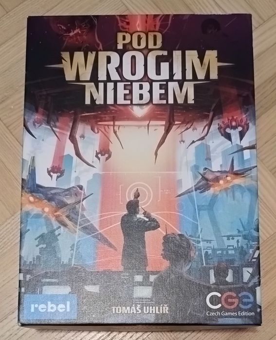 Gra planszowa Pod wrogim niebem

Grana kilka razy, otarte rogi, elemen