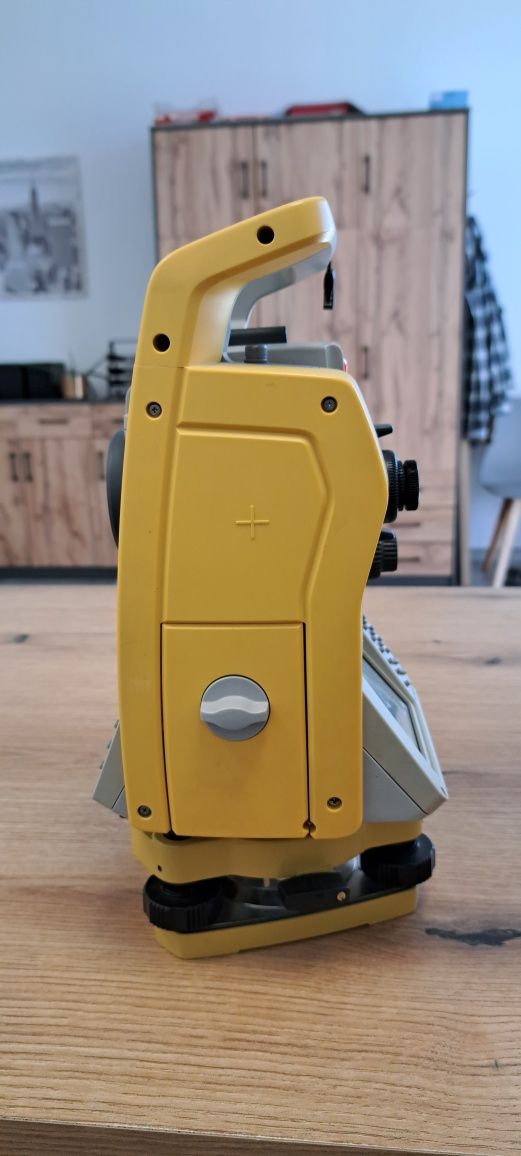 Tachimetr Trimble M3