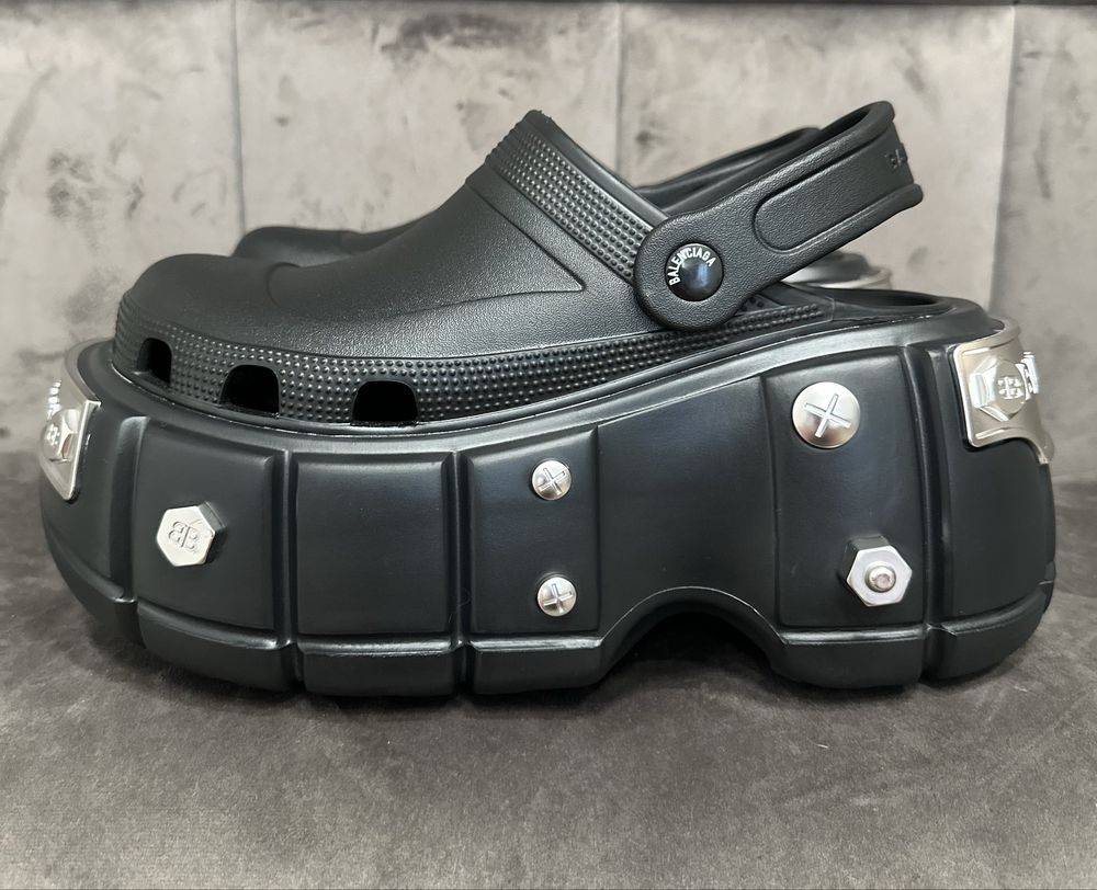 Balenciaga crocs