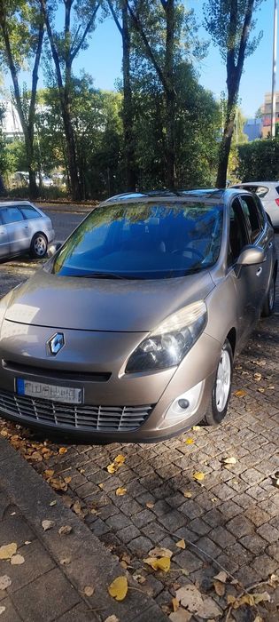 Renault granscenic 2010