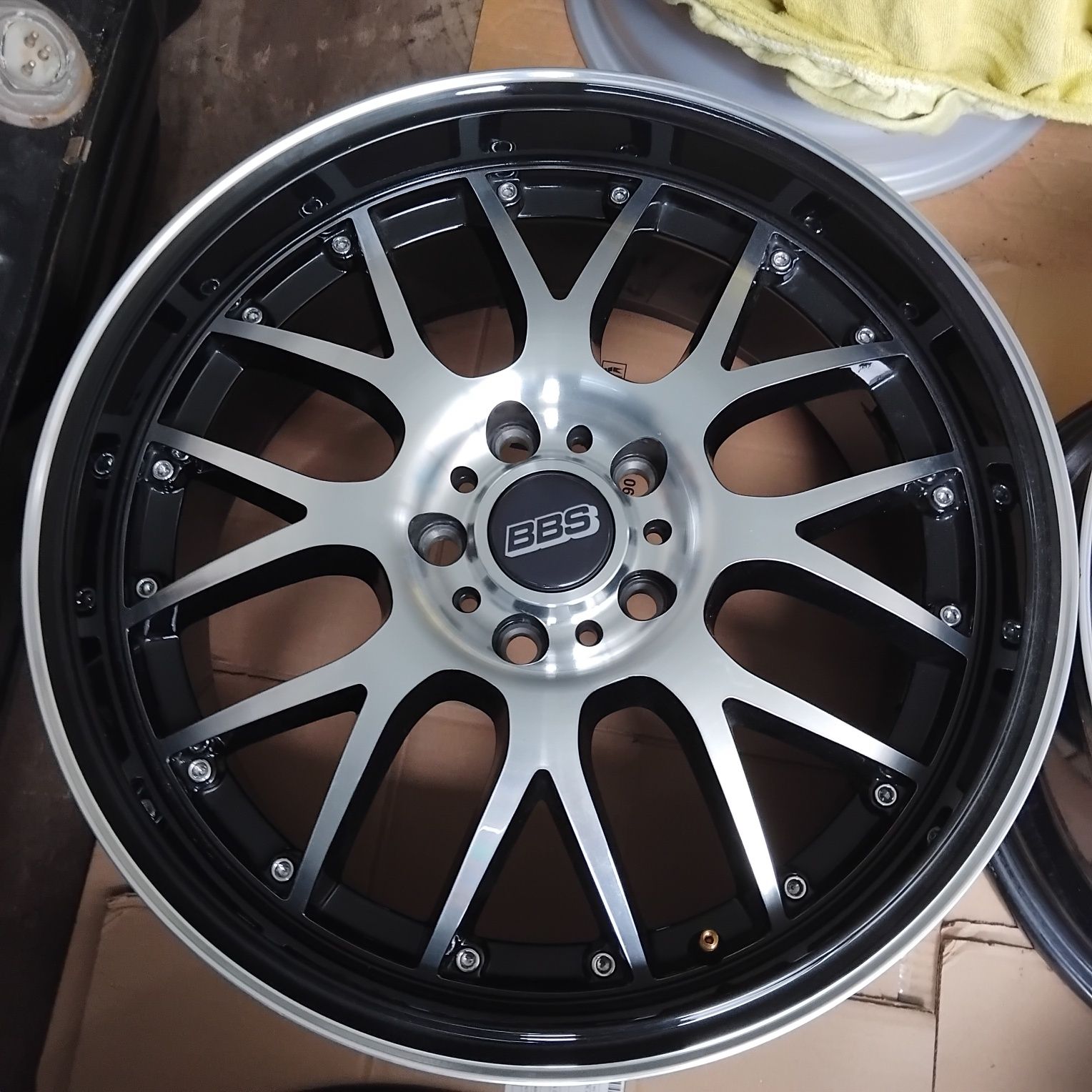 Felgi aluminiowe TEC 18" 5x112 VW Skoda Seat Audi wzór BBS