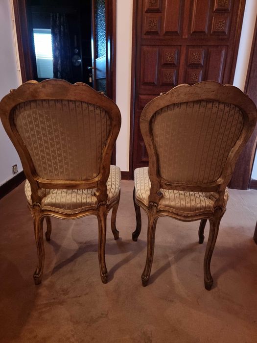 Conjunto de 2 Cadeiras clássicas estilo Luis XV estofadas