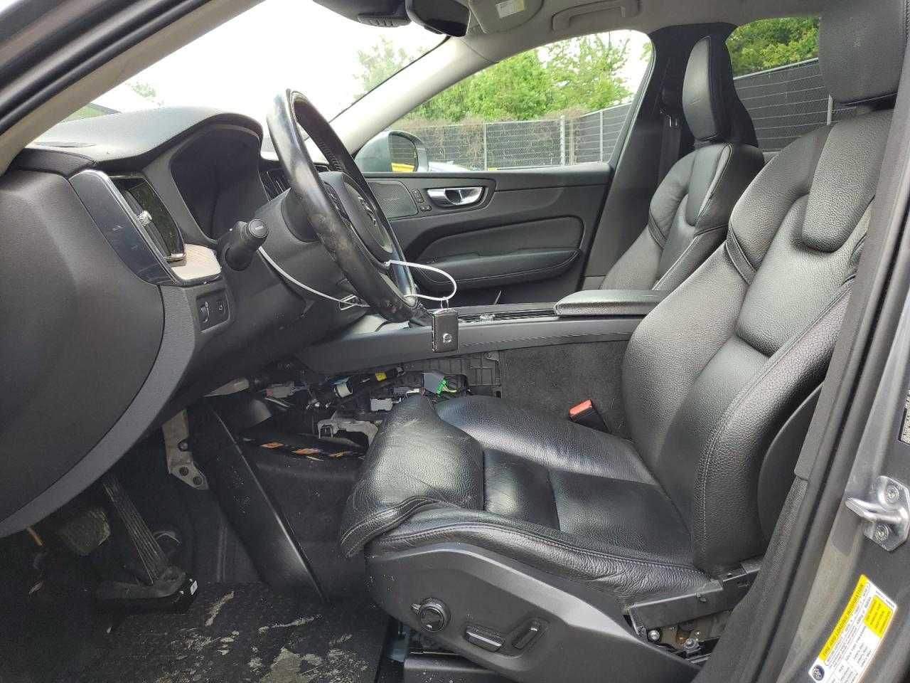 Volvo XC60 2020 (Авто від страхової)
