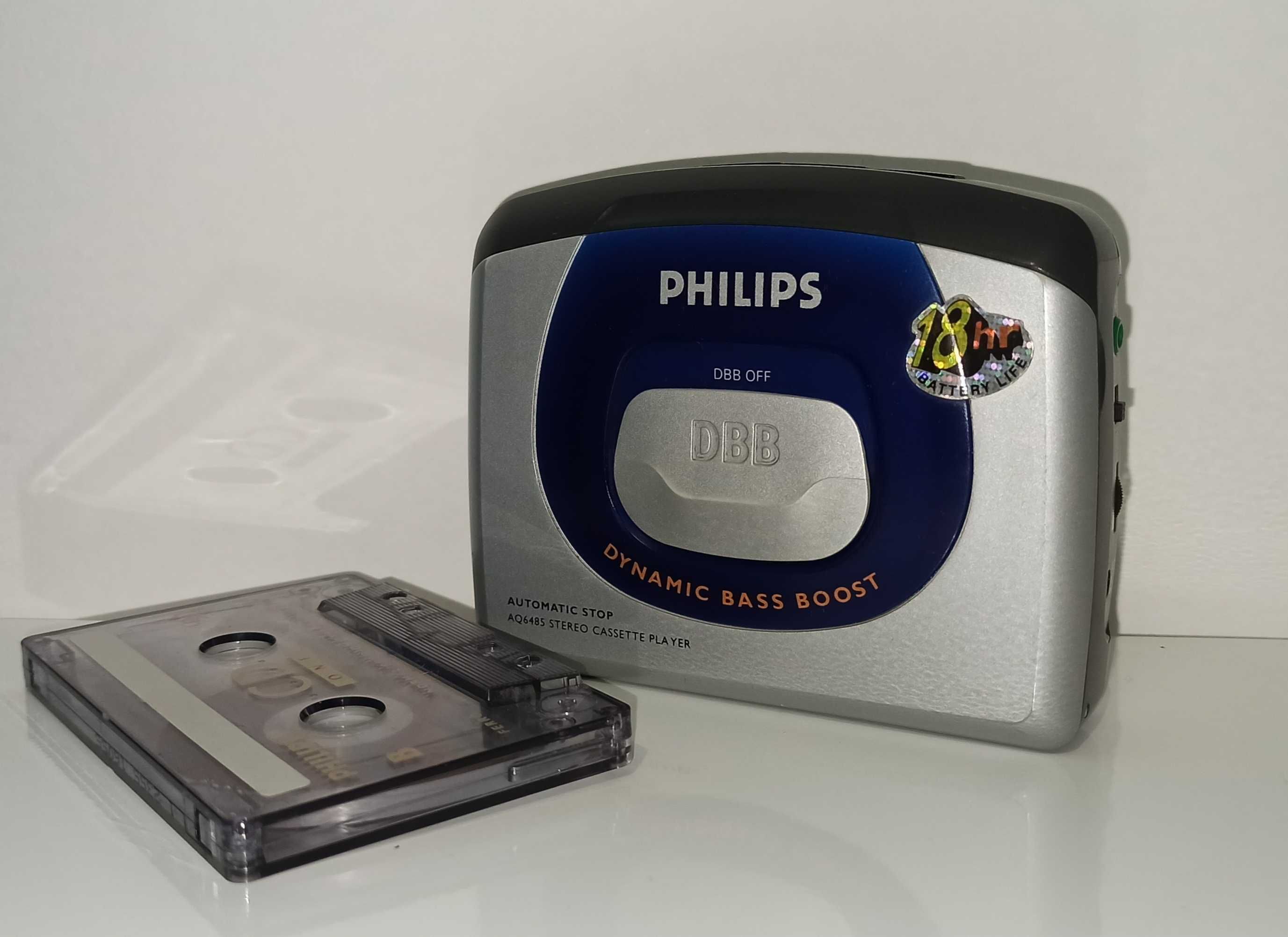 Комплект с аксессуарами  PHILIPS AQ6485 кассетный плеер