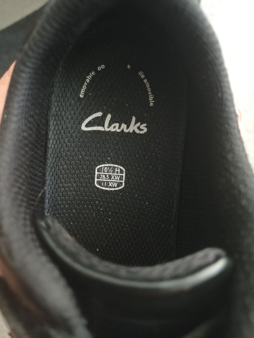 Туфлі на липучках Clarks