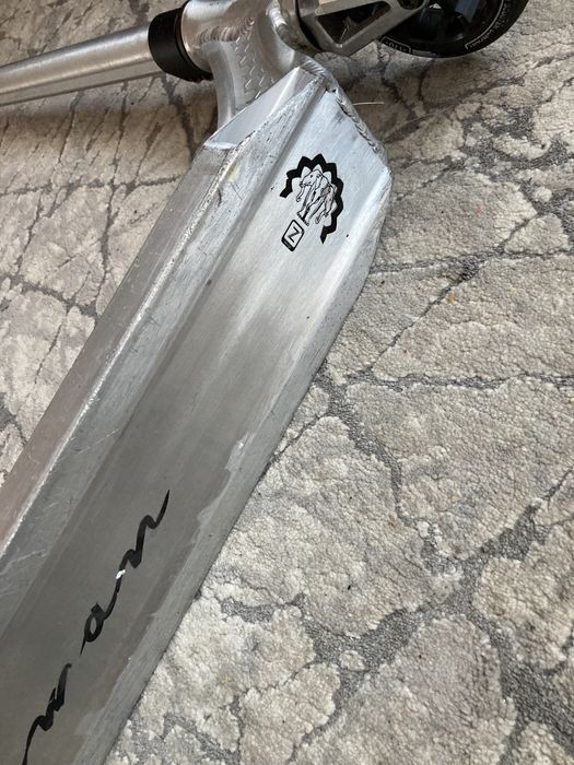 Hulajnoga wyczynowa ethic erawan srebrna