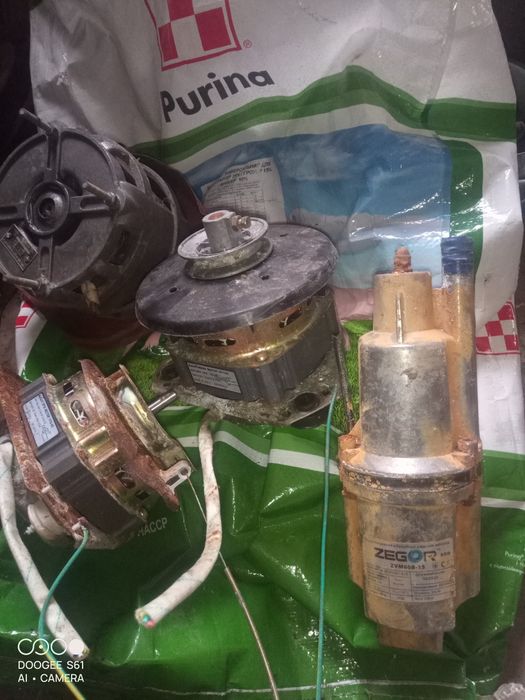 Продам електро двигуни