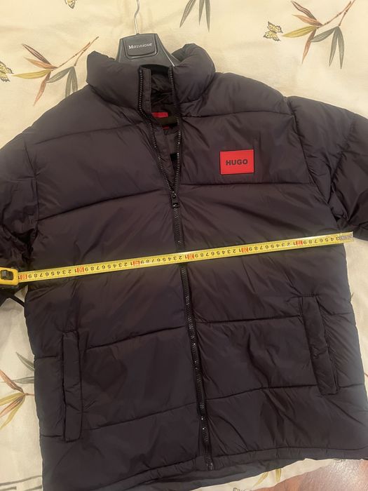 Куртка (осінь- зима )HUGO BOSS