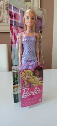 Barbie w fioletowej sukience