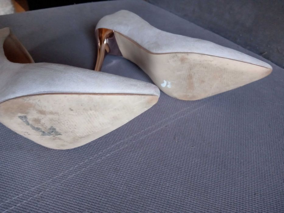 Eleganckie szpilki .