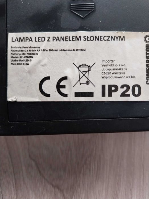 Lampa LED z panelem słonecznym