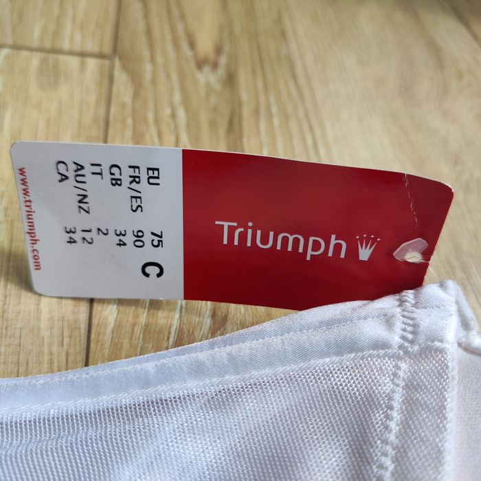 Nowy  Gorset TRIUMPH 75C