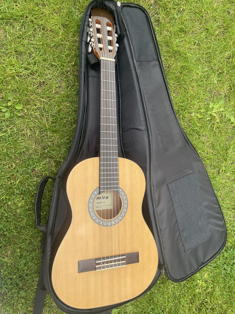 Gitara admira 1/2