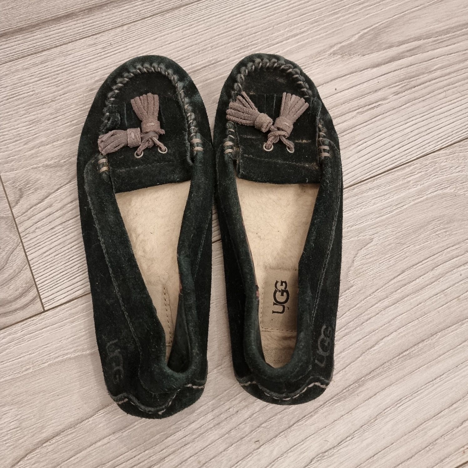 Pantofle damskie UGG Lizzy rozm.36