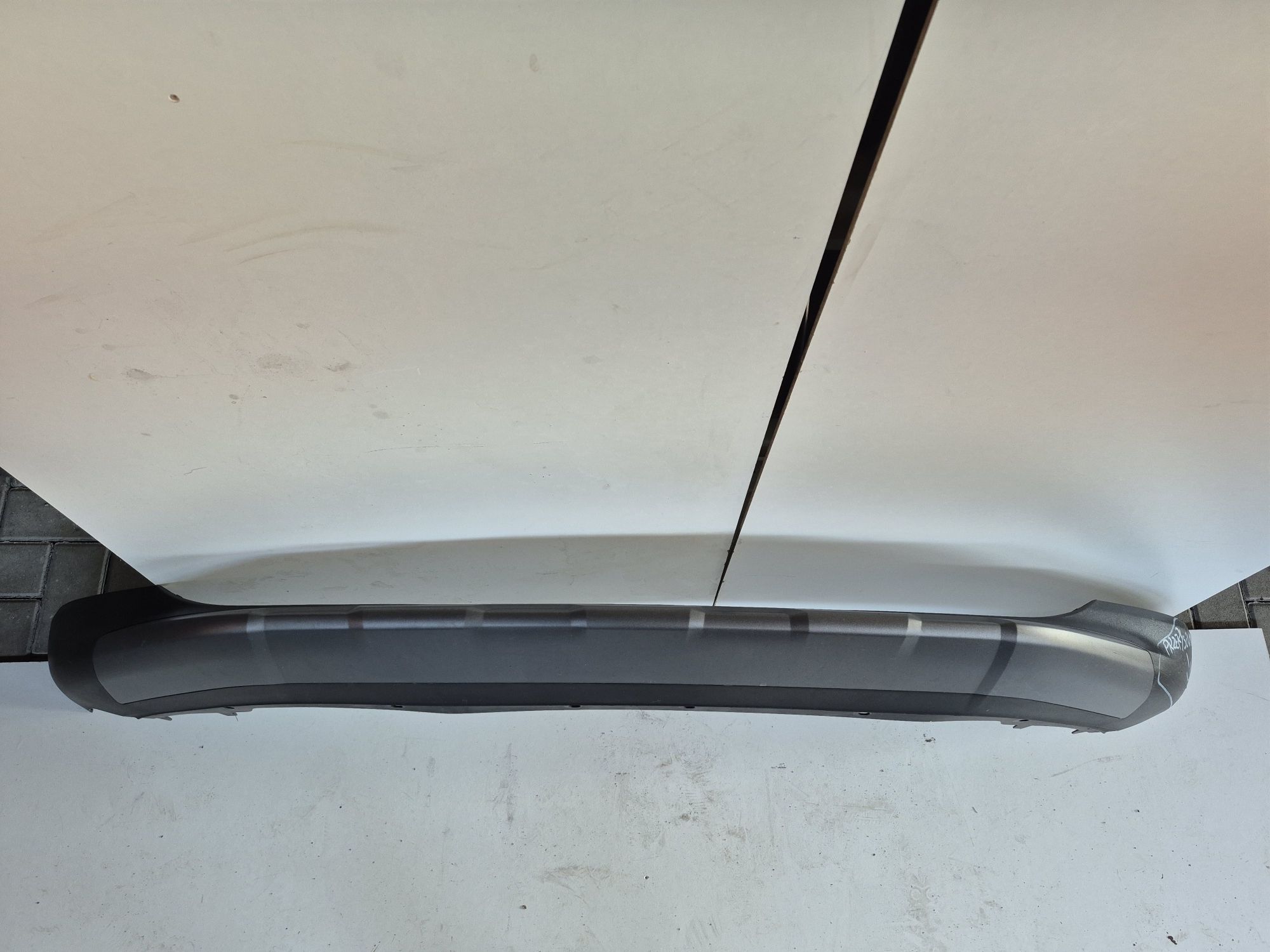 Spoiler dokładka zderzaka przedniego Porsche Macan GTS Turbo