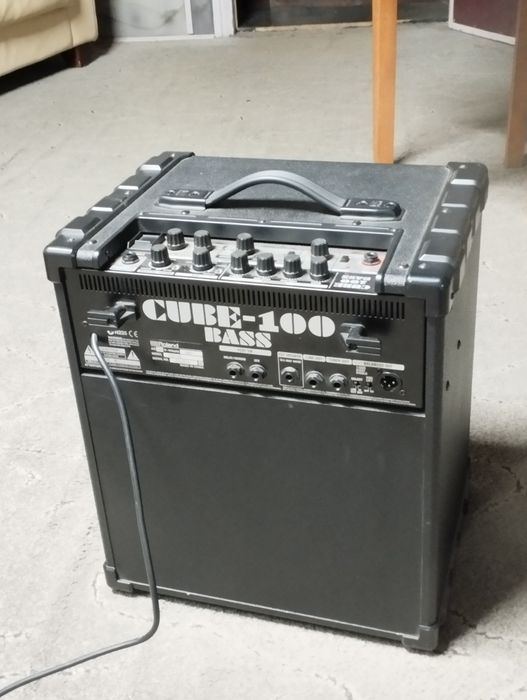 100 vatt басовий комбік Roland Cube 100 Bass